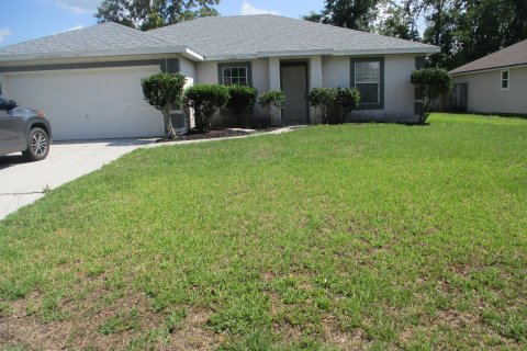 Villa ou maison à louer à Green Cove Springs, Floride: 3 chambres, 145.3 m2 № 853393 - photo 1