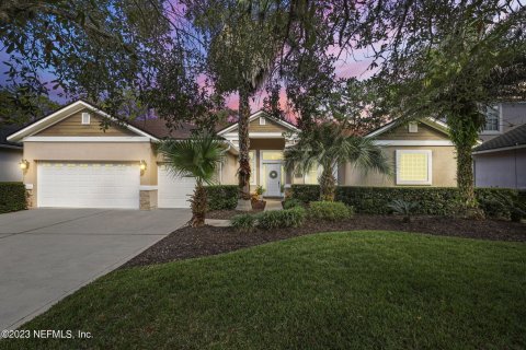 House in Saint Augustine, Florida 5 bedrooms, 285.21 sq.m. № 853391 - photo 1