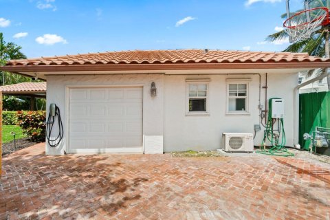 Casa en venta en West Palm Beach, Florida, 4 dormitorios, 289.86 m2 № 1120258 - foto 10