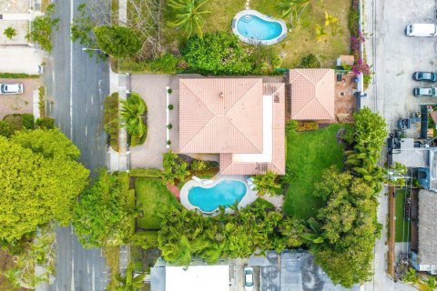 Villa ou maison à vendre à West Palm Beach, Floride: 4 chambres, 289.86 m2 № 1120258 - photo 5