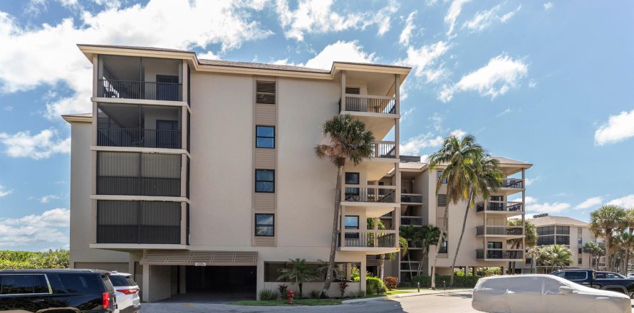 Condo in Stuart, Florida, 2 bedrooms  № 1120290