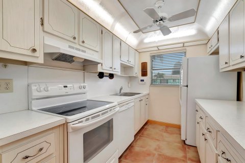 Copropriété à vendre à Boynton Beach, Floride: 1 chambre, 88.63 m2 № 913917 - photo 19