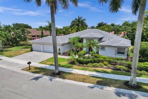 Villa ou maison à vendre à Weston, Floride: 5 chambres, 306.67 m2 № 1177922 - photo 1