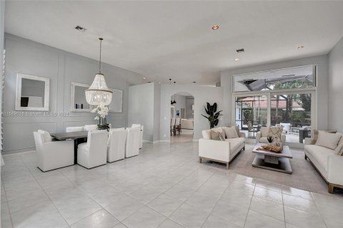 House in Weston, Florida 5 bedrooms, 306.67 sq.m. № 1177922 - photo 4