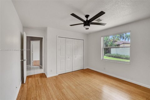 House in Weston, Florida 5 bedrooms, 306.67 sq.m. № 1177922 - photo 29