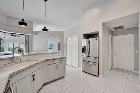 Casa en venta en Weston, Florida, 5 dormitorios, 306.67 m2 № 1177922 - foto 18