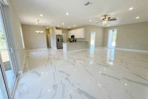 Casa en venta en Lehigh Acres, Florida, 4 dormitorios, 172.89 m2 № 1162112 - foto 6