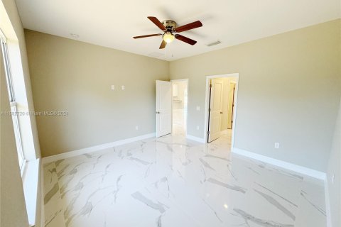 Casa en venta en Lehigh Acres, Florida, 4 dormitorios, 172.89 m2 № 1162112 - foto 25