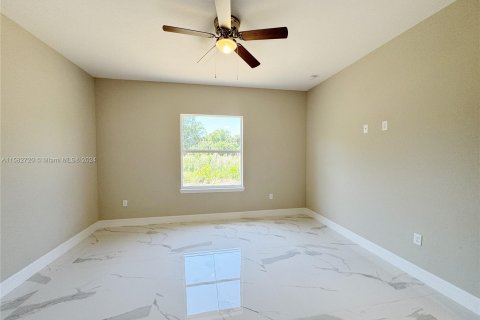 Casa en venta en Lehigh Acres, Florida, 4 dormitorios, 172.89 m2 № 1162112 - foto 24