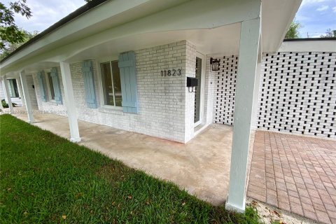Immobilier commercial à vendre à Pinecrest, Floride: 370.87 m2 № 1162113 - photo 24