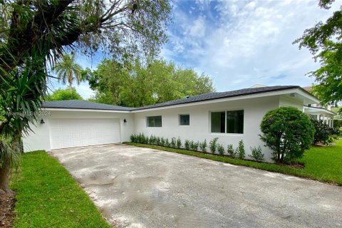 Immobilier commercial à vendre à Pinecrest, Floride: 370.87 m2 № 1162113 - photo 19
