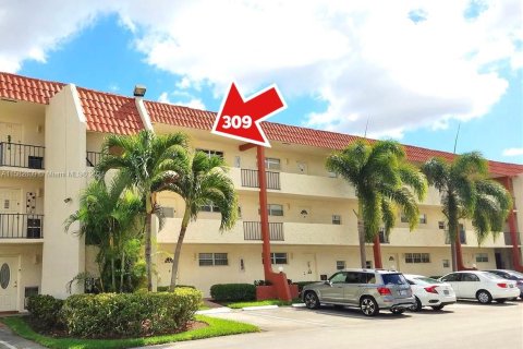 Condominio en venta en Pembroke Pines, Florida, 2 dormitorios, 108.7 m2 № 1162116 - foto 3