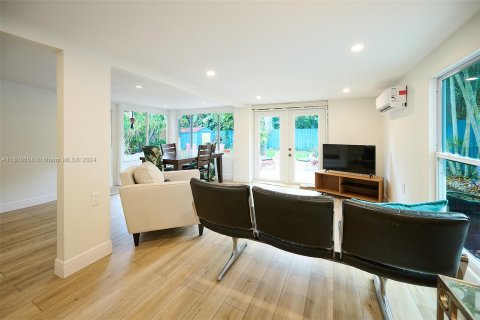 Casa en venta en Fort Lauderdale, Florida, 2 dormitorios, 89.37 m2 № 1233109 - foto 17