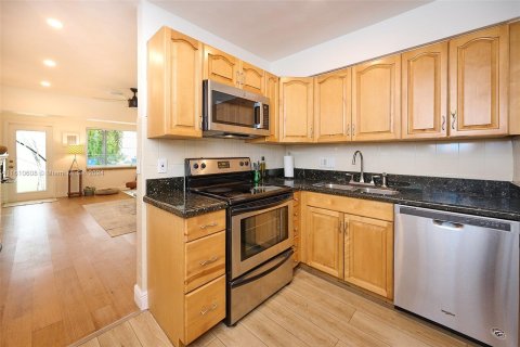 House in Fort Lauderdale, Florida 2 bedrooms, 89.37 sq.m. № 1233109 - photo 21