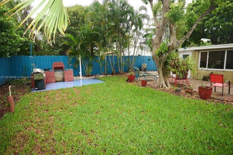 Casa en venta en Fort Lauderdale, Florida, 2 dormitorios, 89.37 m2 № 1233109 - foto 26