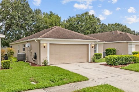 Villa ou maison à vendre à Wesley Chapel, Floride: 2 chambres, 130.71 m2 № 1342059 - photo 27