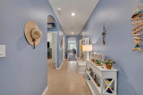 Villa ou maison à vendre à Edgewater, Floride: 4 chambres, 171.5 m2 № 1327220 - photo 3