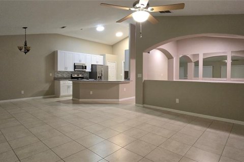 House in Orlando, Florida 3 bedrooms, 162.49 sq.m. № 1402512 - photo 5