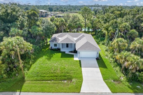 Villa ou maison à vendre à North Port, Floride: 3 chambres, 157.28 m2 № 1342864 - photo 1