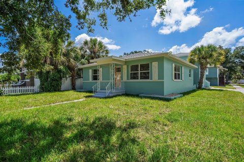 Villa ou maison à vendre à Saint Petersburg, Floride: 3 chambres, 164.62 m2 № 1342863 - photo 2