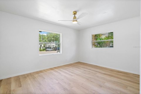 Casa en venta en Saint Petersburg, Florida, 3 dormitorios, 164.62 m2 № 1342863 - foto 17