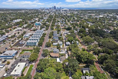 Casa en venta en Saint Petersburg, Florida, 3 dormitorios, 164.62 m2 № 1342863 - foto 3