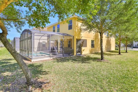 Casa en venta en Kissimmee, Florida, 6 dormitorios, 305.74 m2 № 1342865 - foto 2