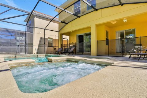 Casa en venta en Kissimmee, Florida, 6 dormitorios, 305.74 m2 № 1342865 - foto 24