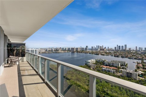 Condominio en venta en North Miami Beach, Florida, 3 dormitorios, 144.56 m2 № 712304 - foto 16