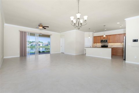 House in North Port, Florida 4 bedrooms, 189.06 sq.m. № 1006343 - photo 17