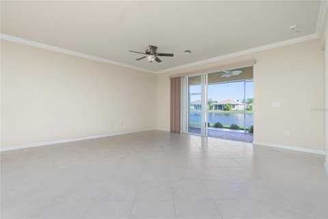 House in North Port, Florida 4 bedrooms, 189.06 sq.m. № 1006343 - photo 28