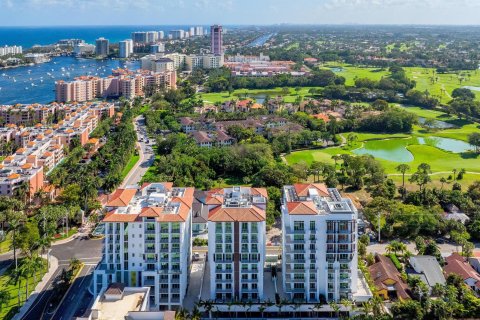 Condo in Boca Raton, Florida, 3 bedrooms in ROYAL PALM RESIDENCES  № 1221528 - photo 6