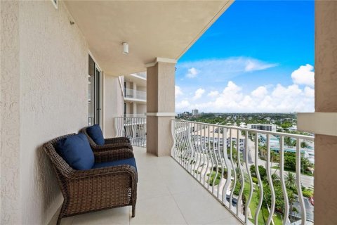 Condo in Lauderdale-by-the-Sea, Florida, 3 bedrooms  № 580001 - photo 11