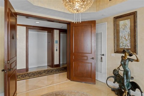 Condo in Lauderdale-by-the-Sea, Florida, 3 bedrooms  № 580001 - photo 16