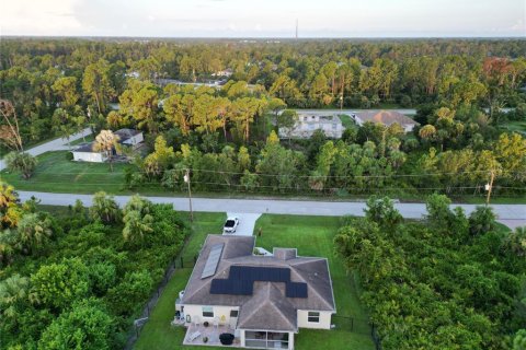 Villa ou maison à vendre à North Port, Floride: 3 chambres, 132.57 m2 № 1402040 - photo 4