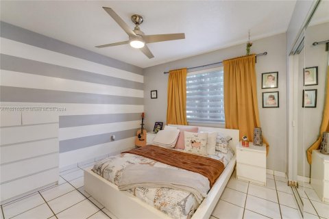 Condominio en venta en Hialeah, Florida, 2 dormitorios, 97.55 m2 № 1439843 - foto 7