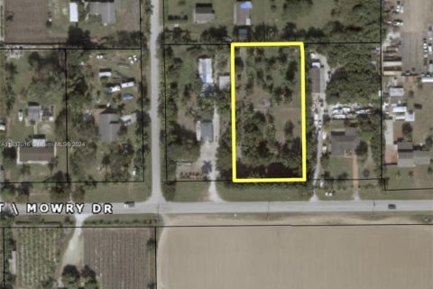 Commercial property in Homestead, Florida № 1310176 - photo 1