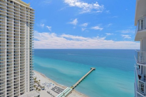 Condominio en venta en Sunny Isles Beach, Florida, 2 dormitorios, 135.64 m2 № 1410837 - foto 17