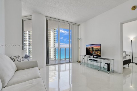 Condominio en venta en Sunny Isles Beach, Florida, 2 dormitorios, 135.64 m2 № 1410837 - foto 5