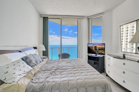 Condominio en venta en Sunny Isles Beach, Florida, 2 dormitorios, 135.64 m2 № 1410837 - foto 9