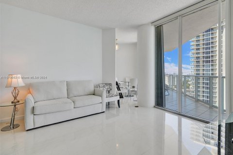 Condominio en venta en Sunny Isles Beach, Florida, 2 dormitorios, 135.64 m2 № 1410837 - foto 6