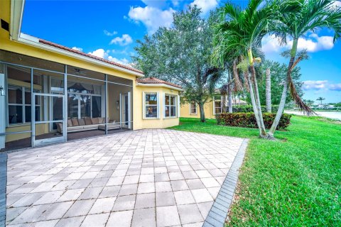 Villa ou maison à vendre à Boynton Beach, Floride: 4 chambres, 263.75 m2 № 1079631 - photo 12