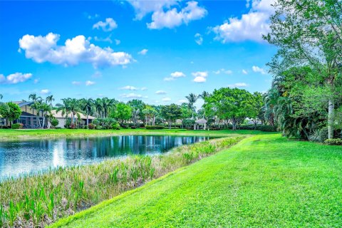 Villa ou maison à vendre à Boynton Beach, Floride: 4 chambres, 263.75 m2 № 1079631 - photo 10