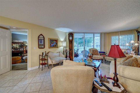 Condominio en venta en Tamarac, Florida, 2 dormitorios, 139.35 m2 № 890430 - foto 19