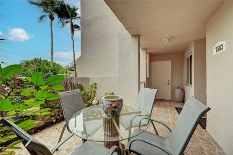 Condominio en venta en Tamarac, Florida, 2 dormitorios, 139.35 m2 № 890430 - foto 2