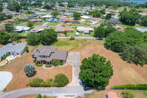 House in Sebring, Florida 4 bedrooms, 292.92 sq.m. № 1278738 - photo 12