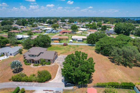 House in Sebring, Florida 4 bedrooms, 292.92 sq.m. № 1278738 - photo 3