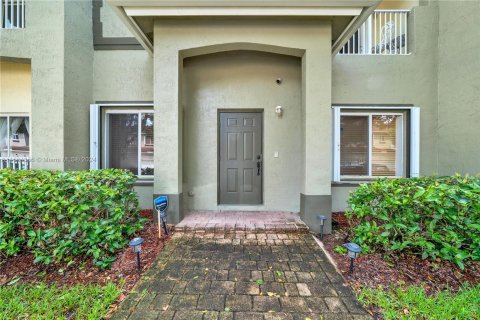 Townhouse in Homestead, Florida 3 bedrooms, 176.98 sq.m. № 1375945 - photo 3