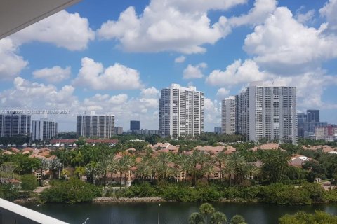 Condominio en venta en Aventura, Florida, 2 dormitorios, 101.45 m2 № 1305884 - foto 1