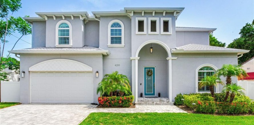 Villa ou maison à Tampa, Floride 4 chambres, 295.71 m2 № 1287143